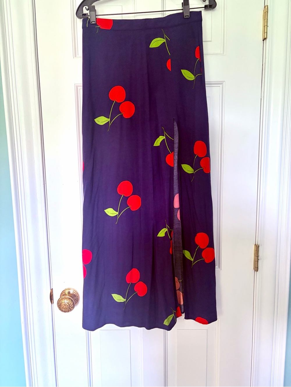 Cherry-Print Maxi Skirt with Side Slit in Navy/Red